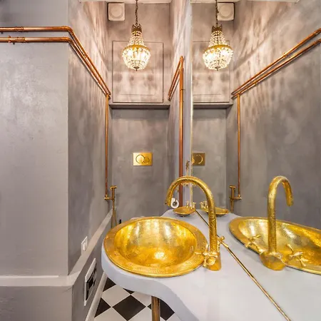 Garconniere アパート *